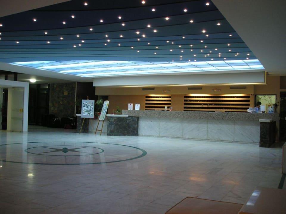 Rezeption  Sol Marina Beach