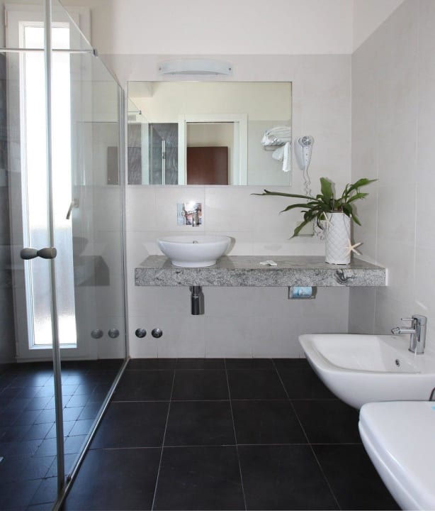 Bagno / bathroom / badezimmer Hotel Santiago