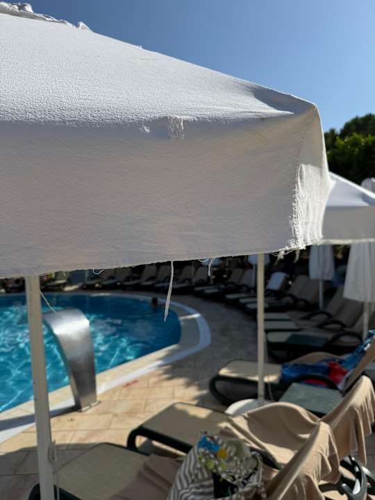 Pool Club Grand Side