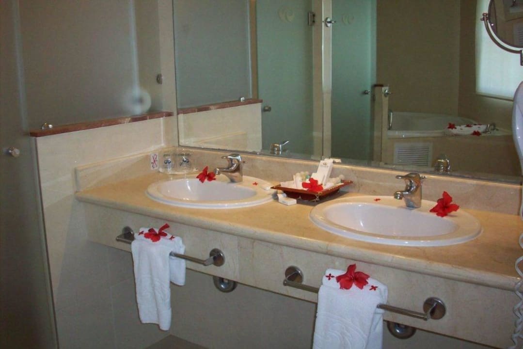 Großes Badezimmer Hotel Grand Palladium Palace Resort, Spa & Casino