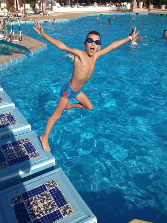 Полет Menaville Safaga