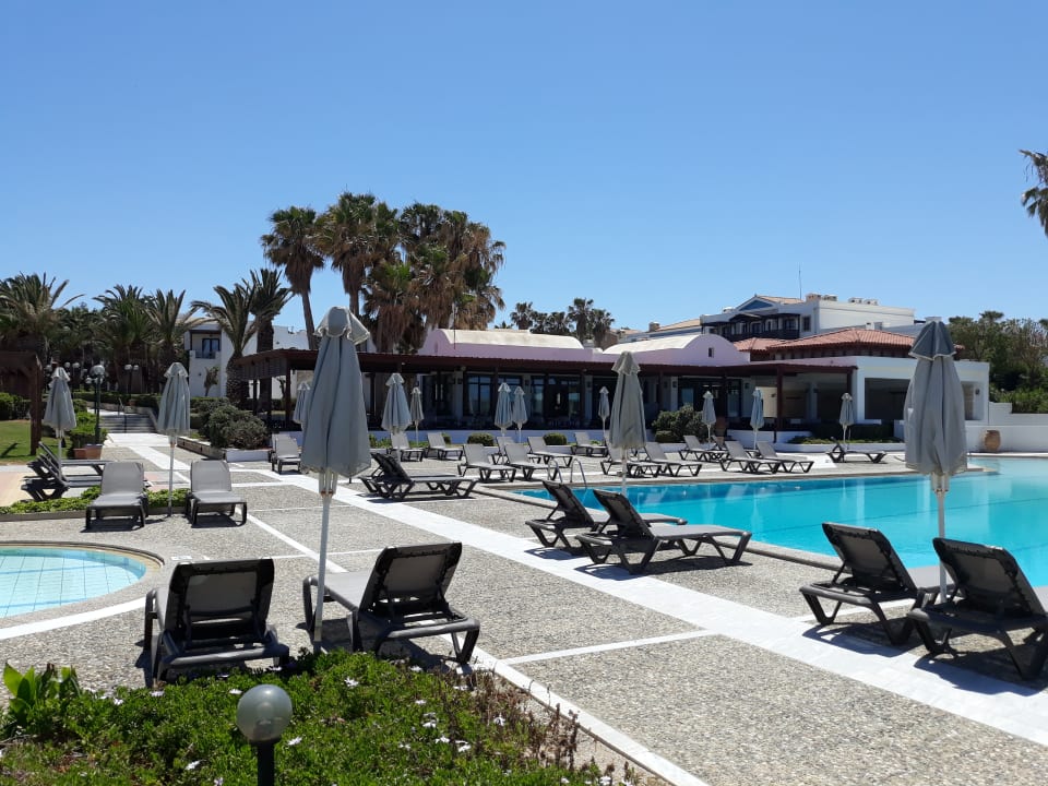 Pool Annabelle Beach Resort