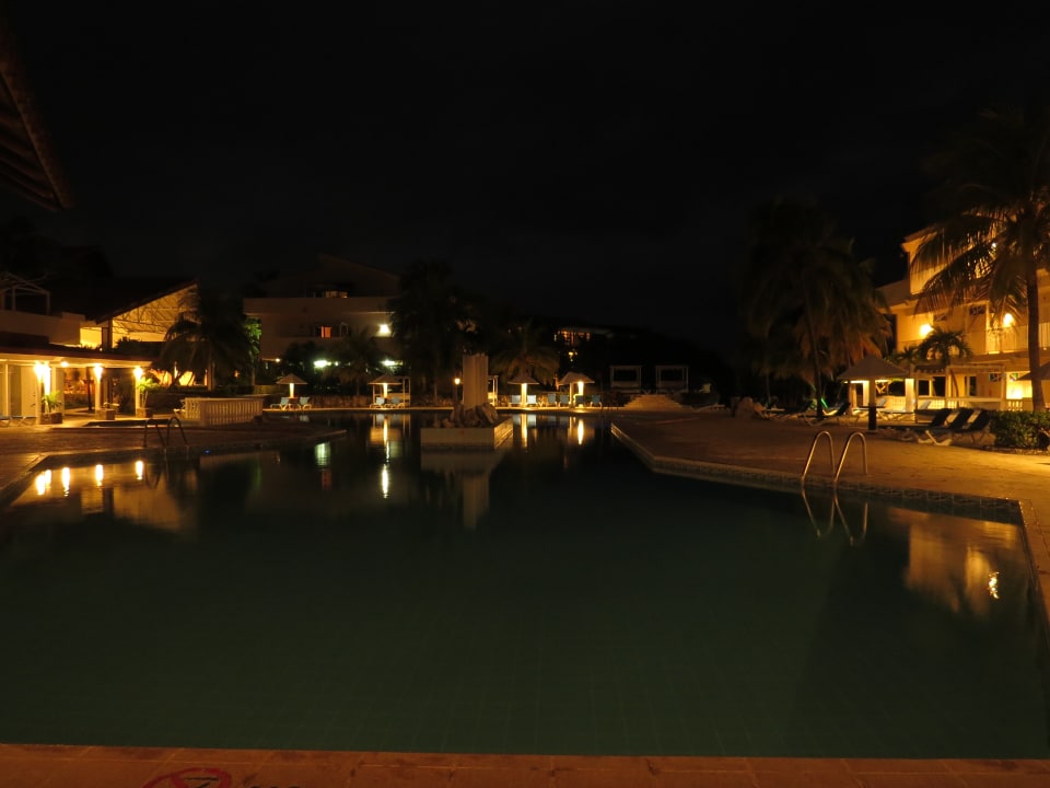 Pool Sol Rio De Luna y Mares