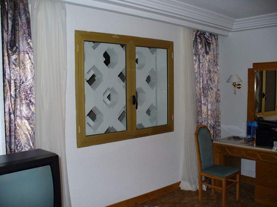 Das Zimmerfenster Hotel Amir Palace