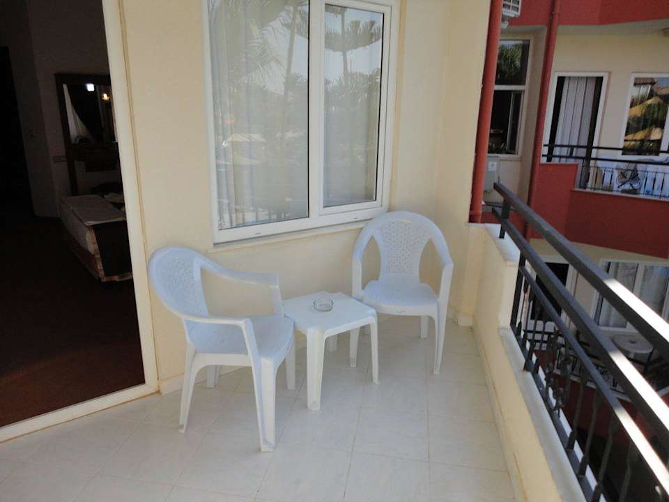 Balkon Semoris Hotel