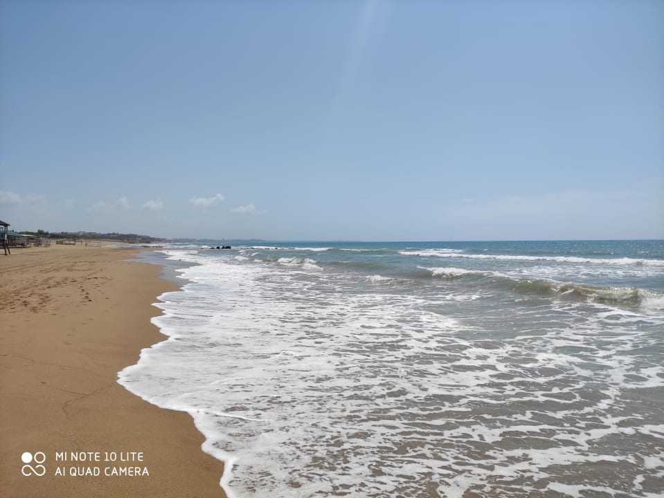 Strand Mary Hotel Side