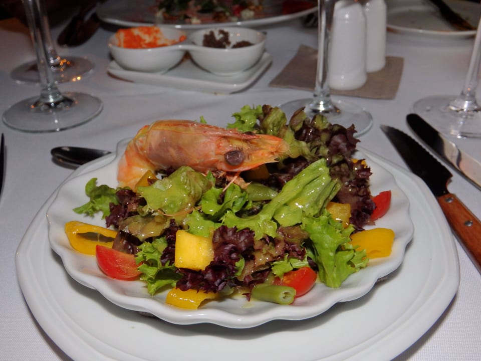 Garden Dinner - Salat mit Garnelen Anissa Beach & Village