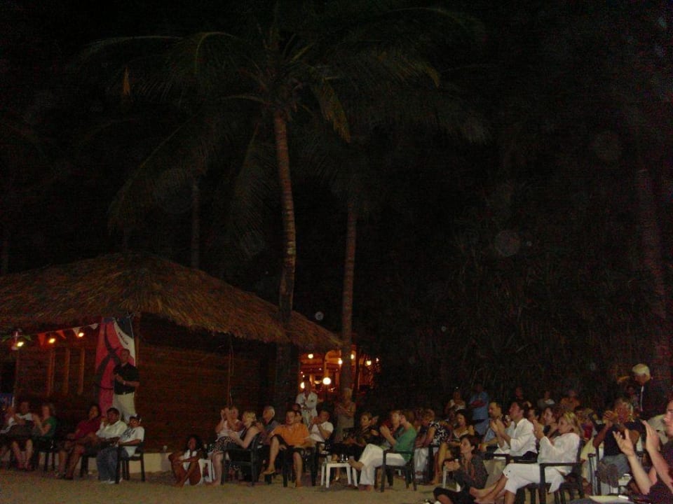 Beach-Party im Riu Merengue Playabachata Hotel