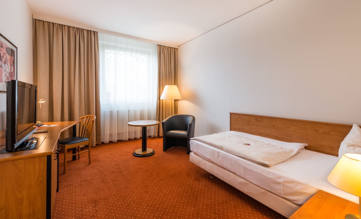 Zimmer Novina Hotel Südwestpark