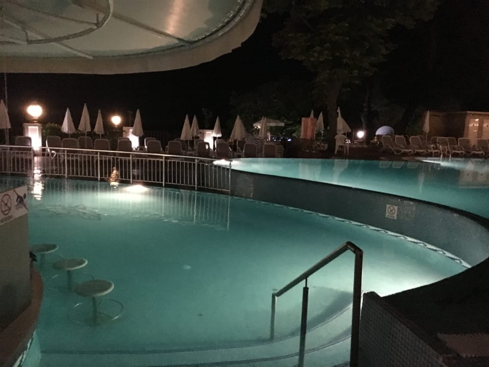 Pool GRIFID Vistamar