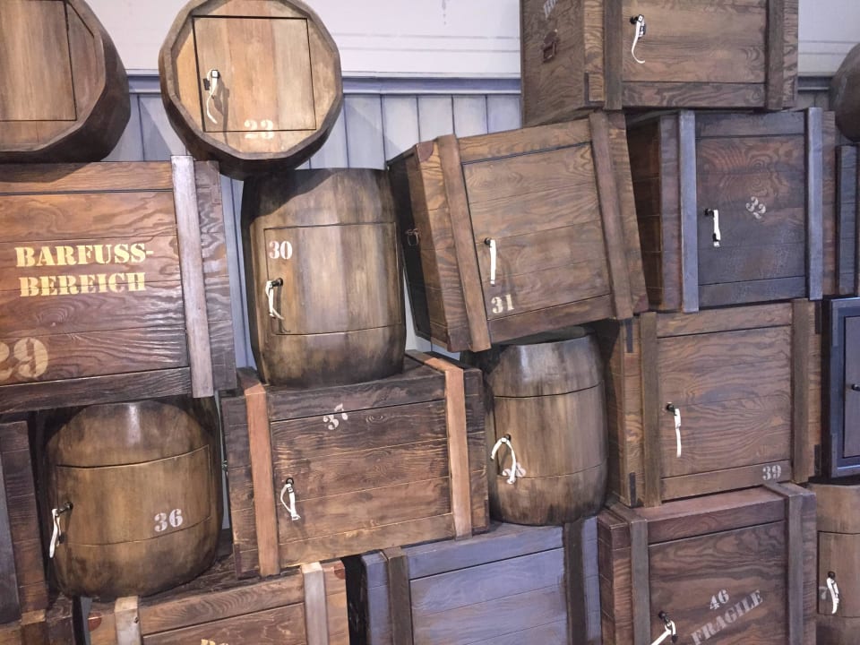 Thematisierte Schließfächer Hotel Bell Rock Europa-Park