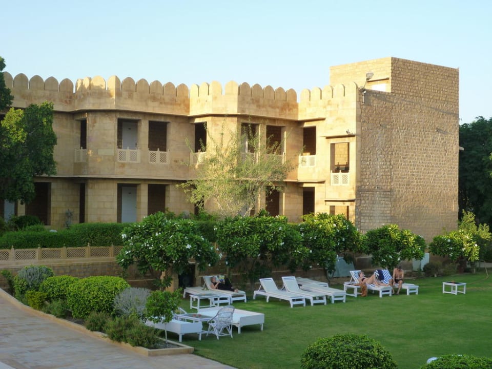 Vom Garten aus Hotel Rang Mahal