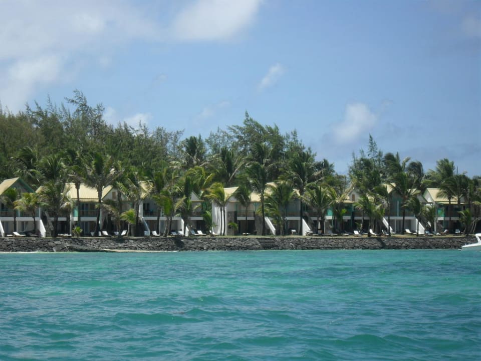 Blick vom Meer zum Hotel Le Tropical Tropical Attitude - Adults only