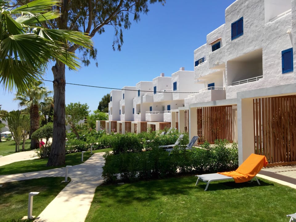 Zimmer mit Garten Cala Llenya Resort Ibiza