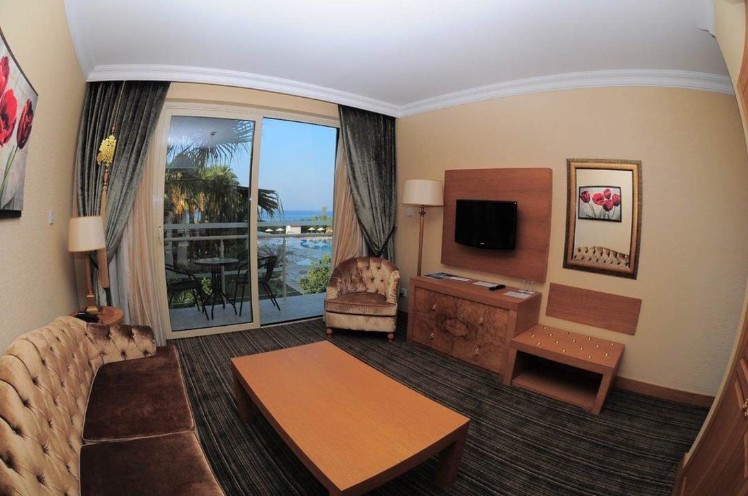 panoramic junior suite room Oscar Resort Hotel