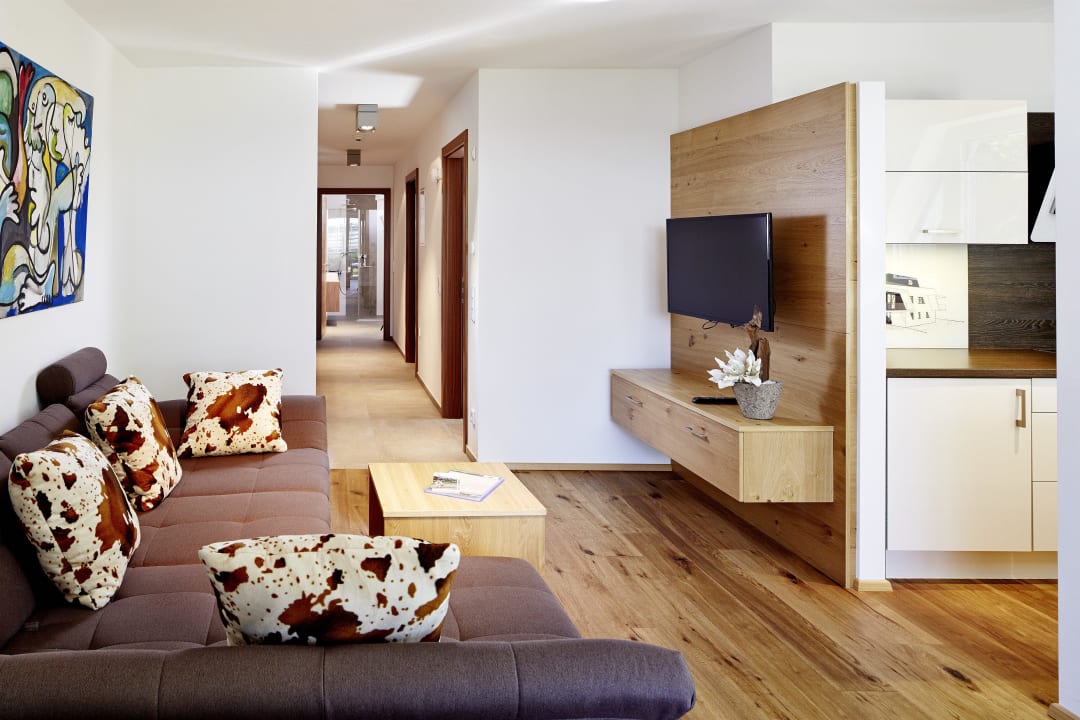 Küche mit großzügigem Wohnraum apartment S