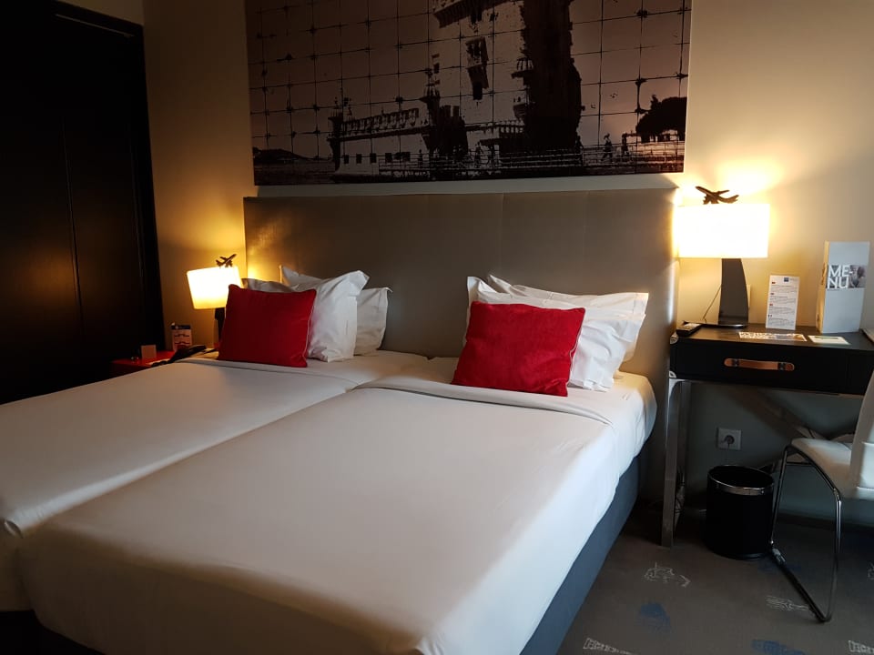 Zimmer Meliá Lisboa Aeroporto