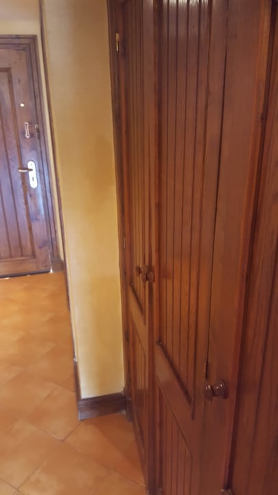 Verzogene Kasten  Grand Makadi