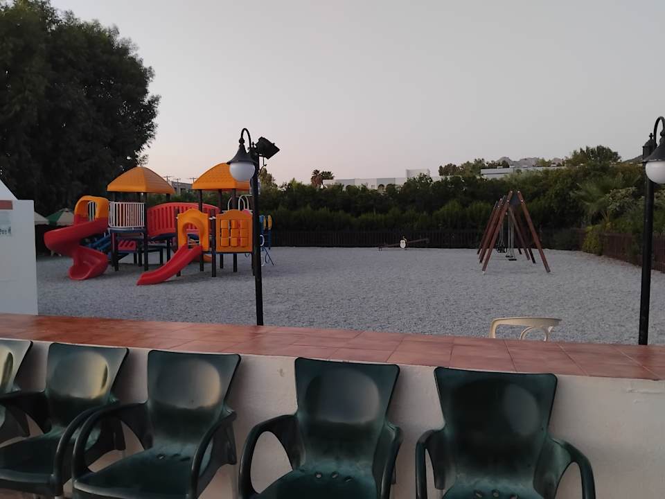 Gartenanlage Irene Palace Beach Resort Club alltoura