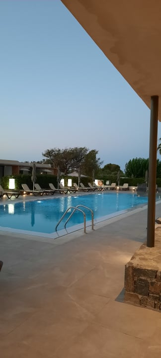 Pool Petousis Hotel & Suites