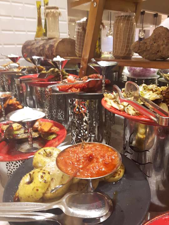 Gastro Acanthus Cennet Barut Collection