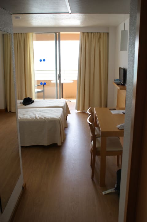 Zimmereingang allsun Hotel Pil-lari Playa