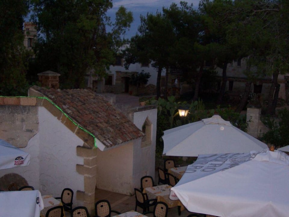 Blick Außenrestaurant von Empore aus Tenute Al Bano Carrisi