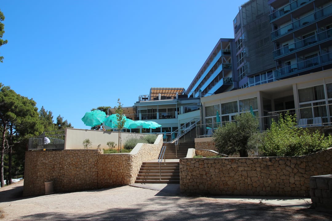 Western facade Hotel Aurora