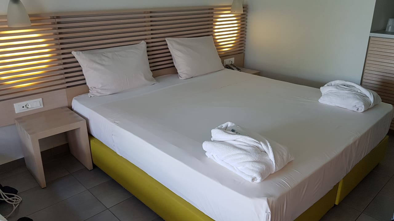 Zimmer Hotel Kakkos Bay