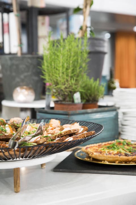 Breakfast buffet Hotel Radisson Blu Royal Viking