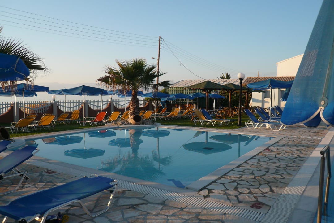 Pool Acharavi Beach Hotel