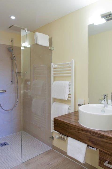 Badezimmer der Premiumzimmer Upstalsboom Varel-Dangast