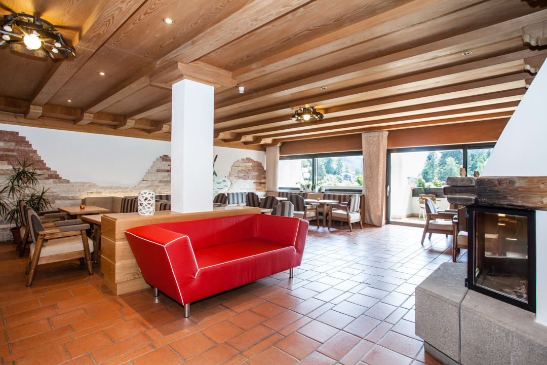 Lobby Hotel am Wolfsgrubenersee