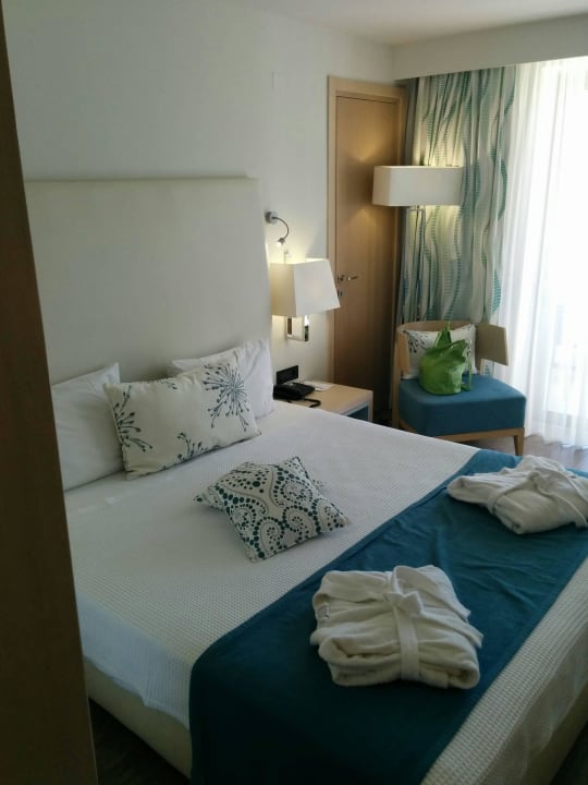 Bett Minos Mare Royal