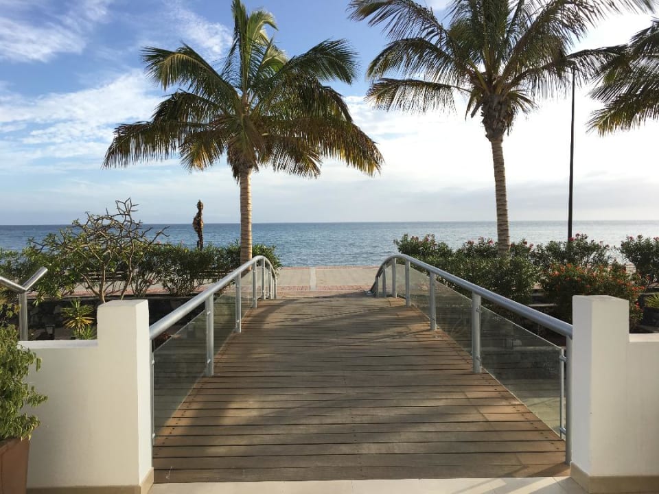 Ausblick R2 Romantic Fantasia Suites - Adults only