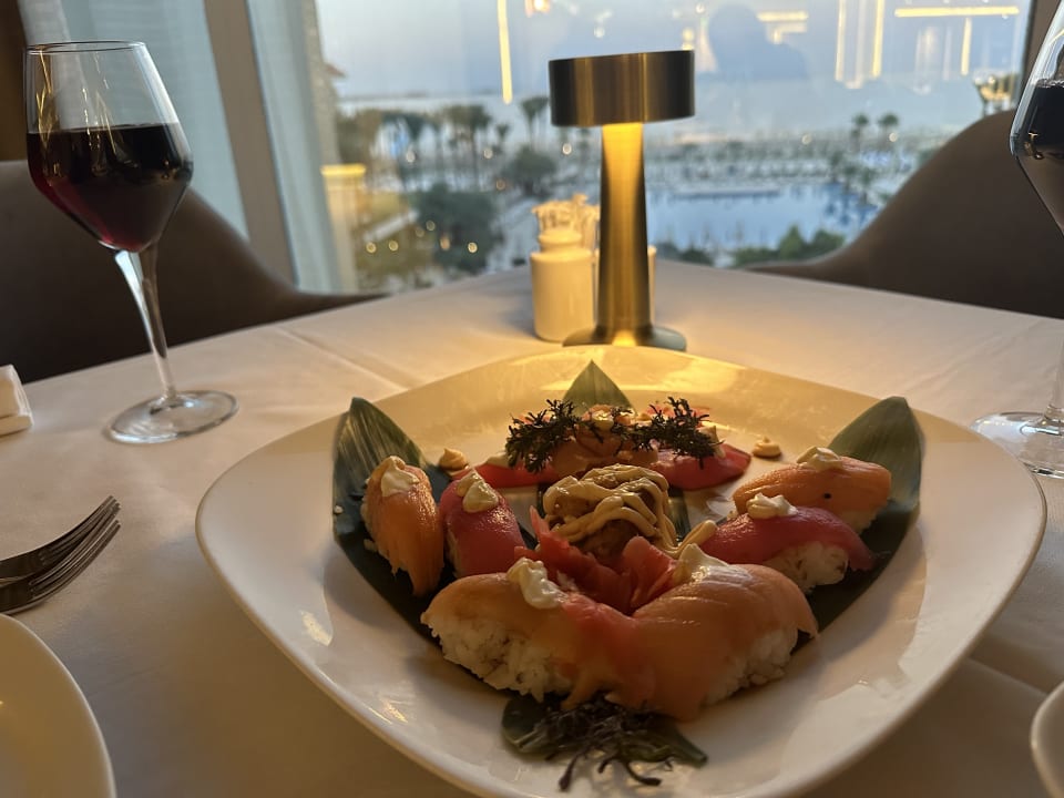 Gastro Premier Le Reve Hotel & Spa