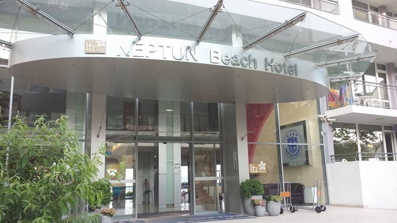 Eingang Sentido Neptun Beach