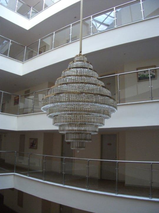 Вид с 3 этажа внутри отеля Bayar Family Resort Spa