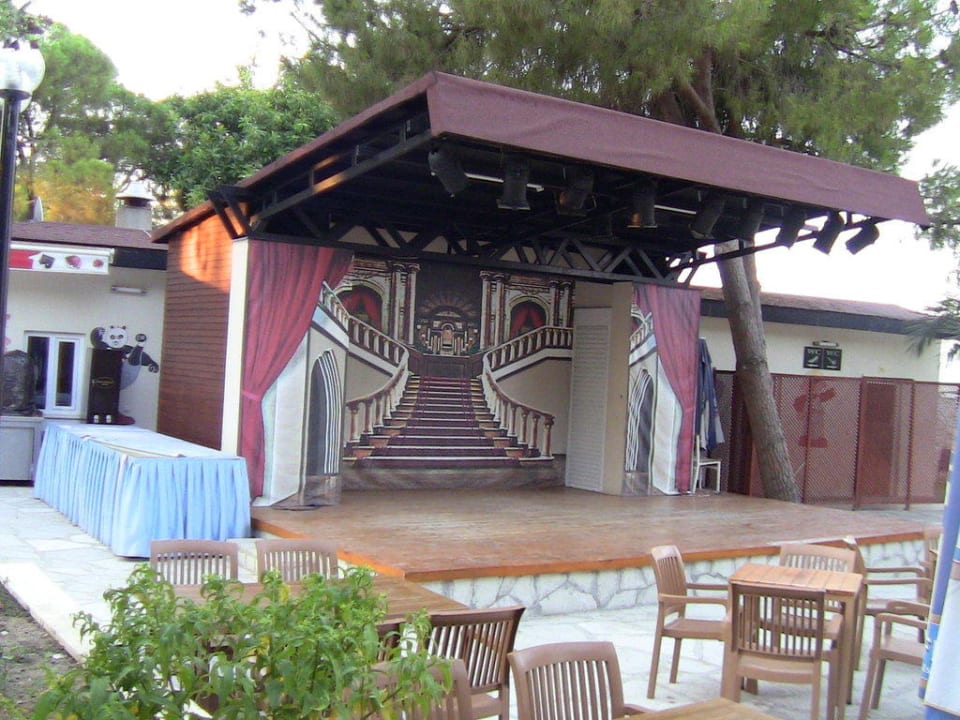 Bühne Hotel Sirma