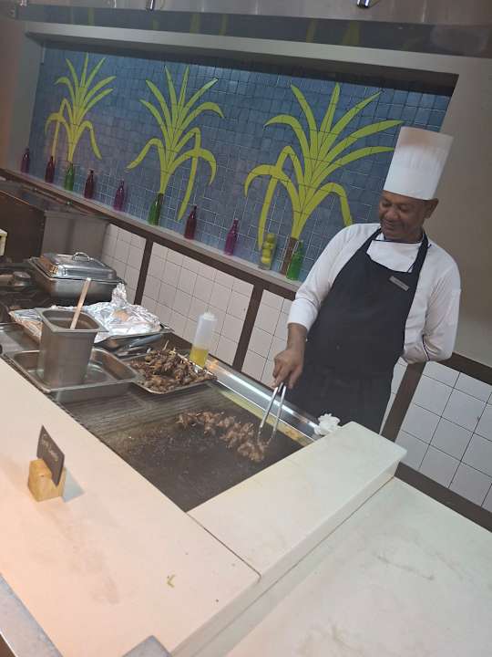 Gastro Crystals Beach Resort Belle Mare, a member of Radisson Individuals