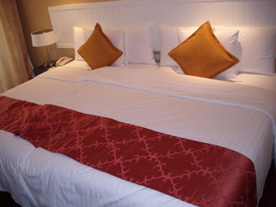 XXL Hotelbett Holiday Inn Resort Phuket Surin Beach by IHG