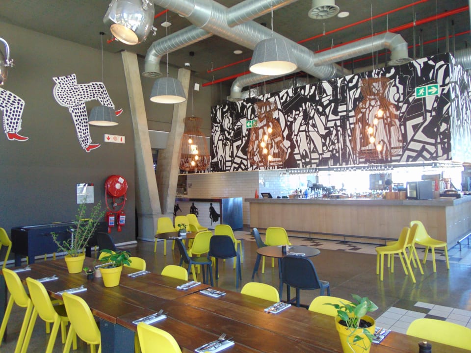 Gastro Radisson RED Cape Town