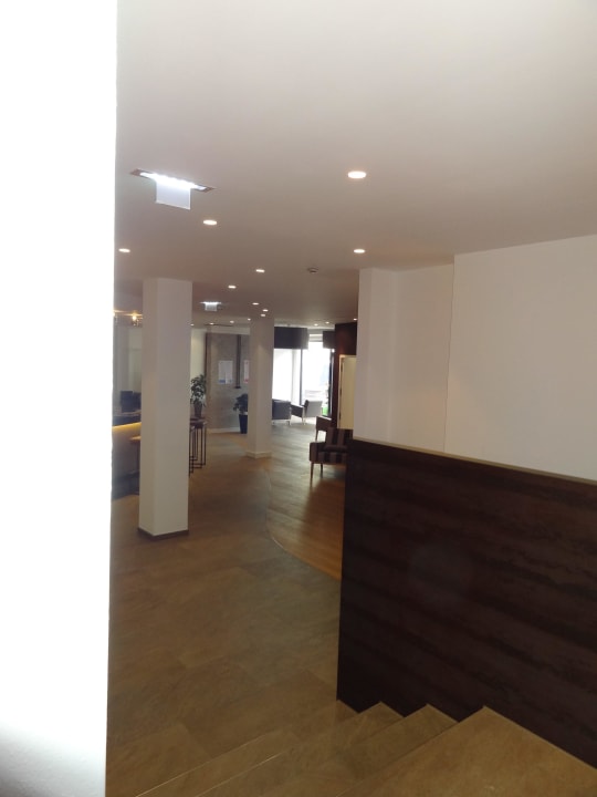 Blick auf die Rezeption Hotel Bayerischer Hof