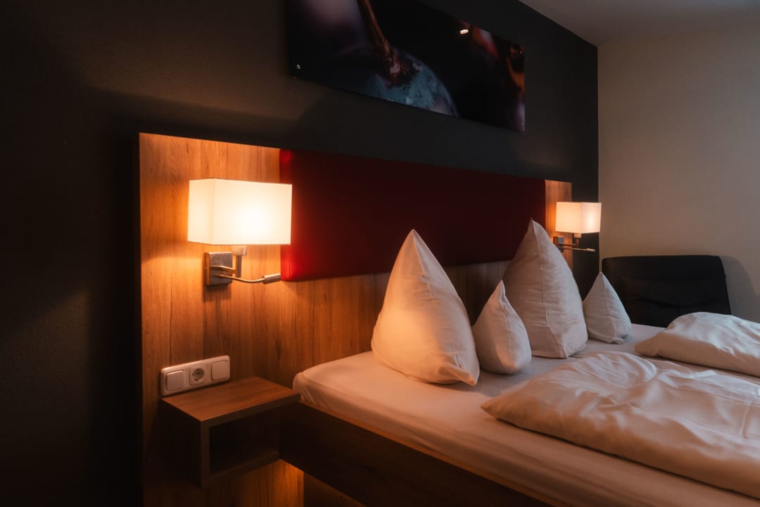 Zimmer Landhotel & Weingasthof Schwarzer Adler