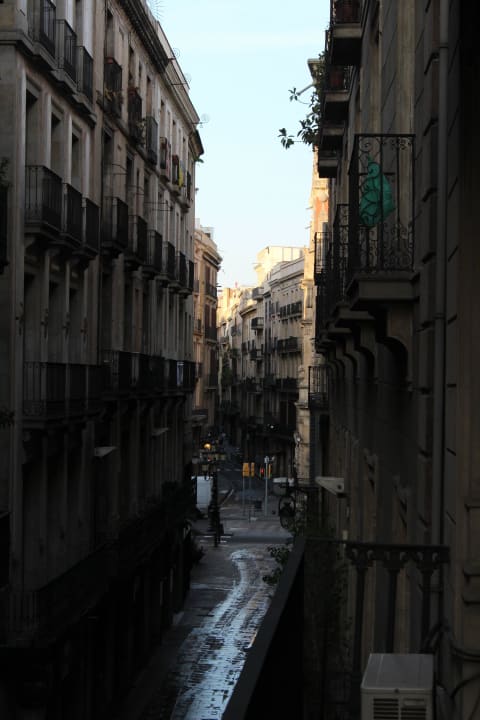 Widok z naszego balkonu Hostal Fina