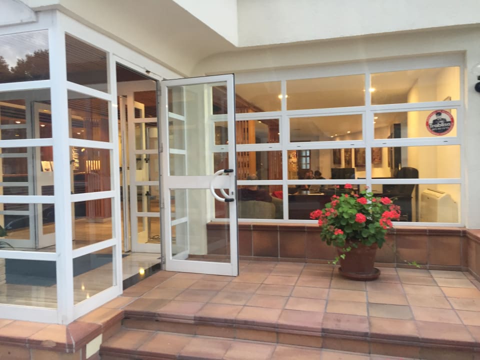 Außenansicht Hotel Clumba