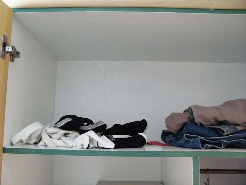 Schimmel im Schrank Hotel El Mouradi Mahdia