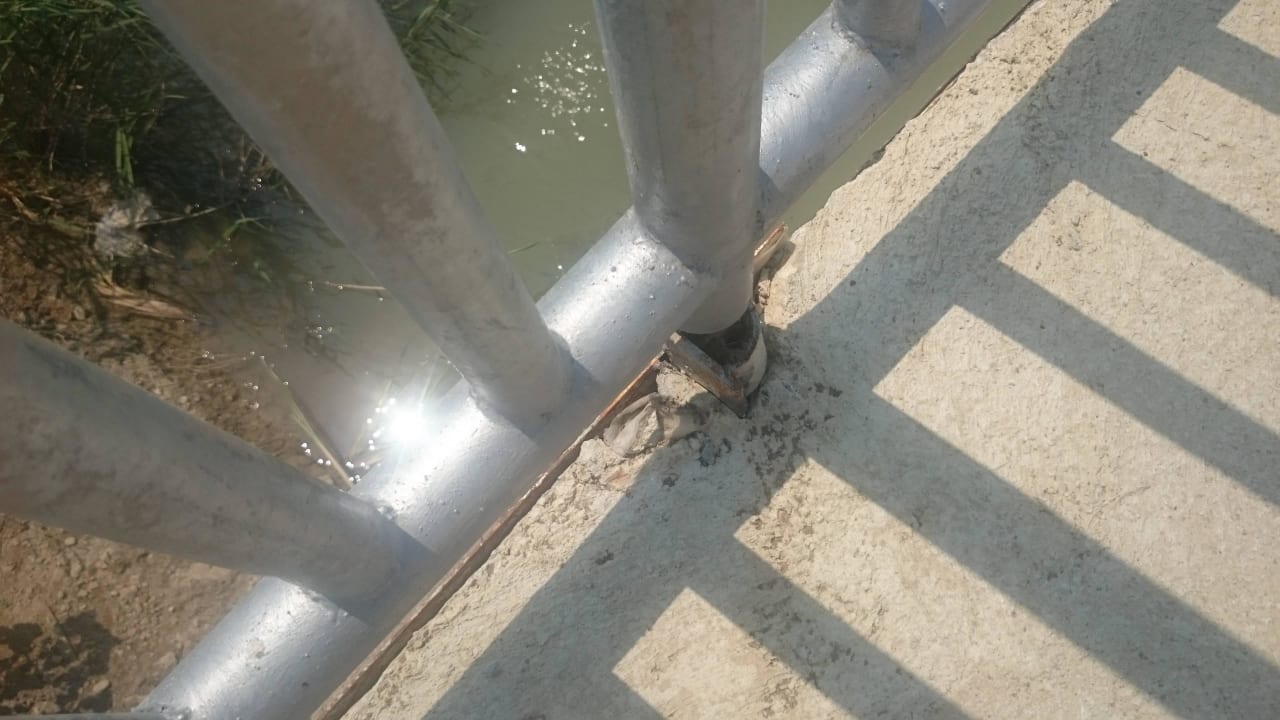 Brücke zum Strand rostet weg Sunmelia Beach Resort