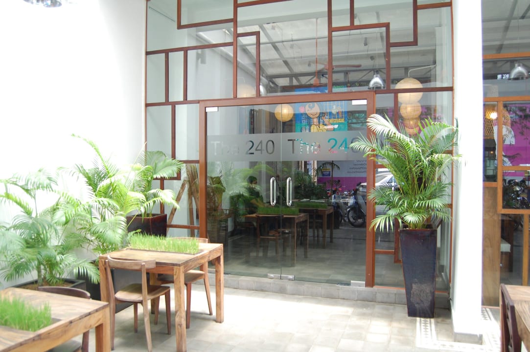 Eingangsbereich Hotel The 240