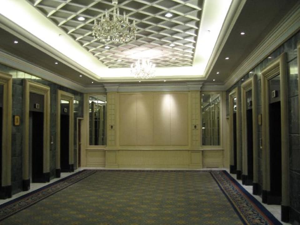 Liftlobby Bangkok Marriott Marquis Queen's Park